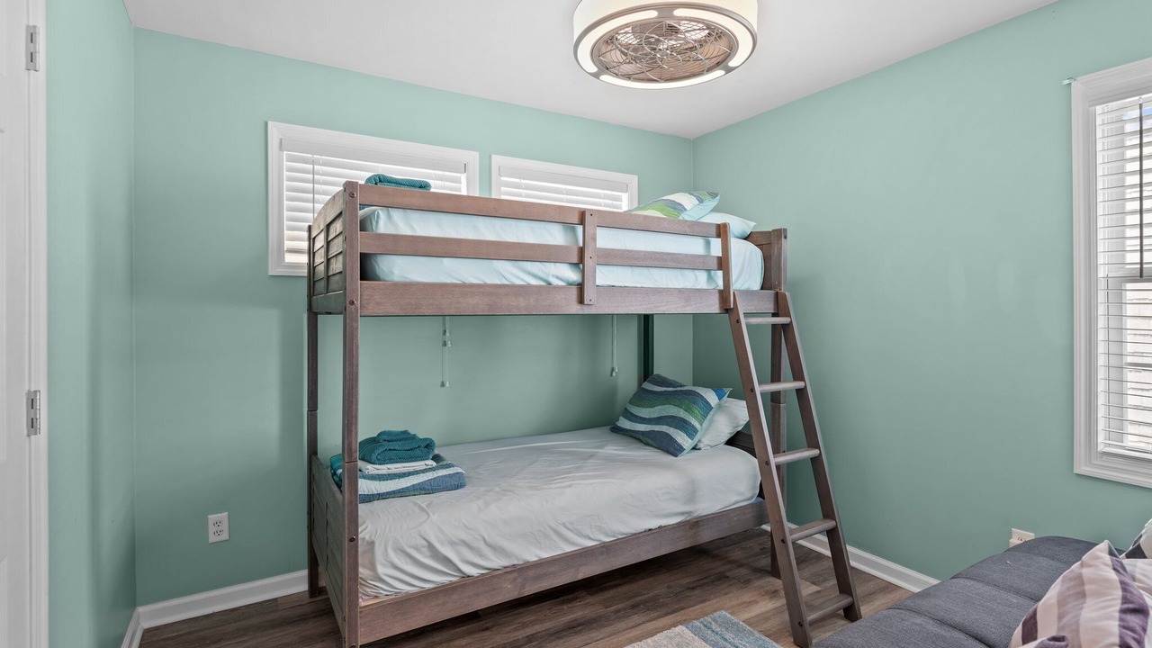 Photo of Bedroom in Topsail Beach