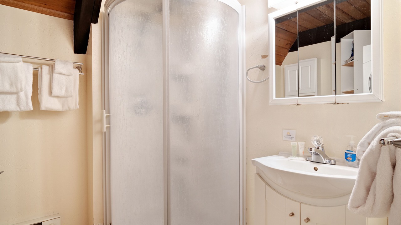 Photo of Bathroom in Baring