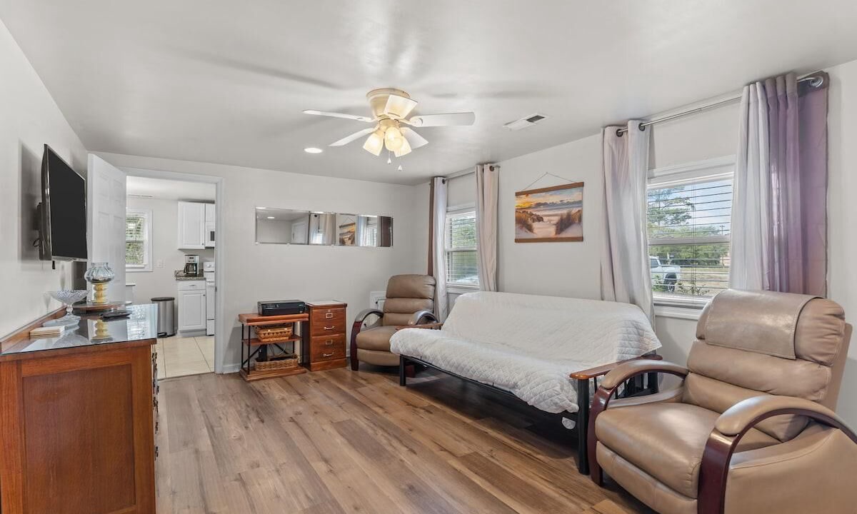 Photo of Livingroom in Myrtle Grove
