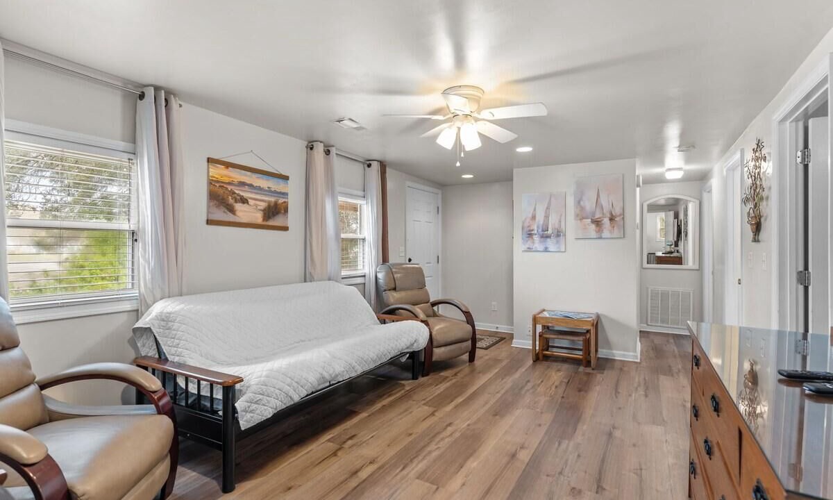 Photo of Livingroom in Myrtle Grove