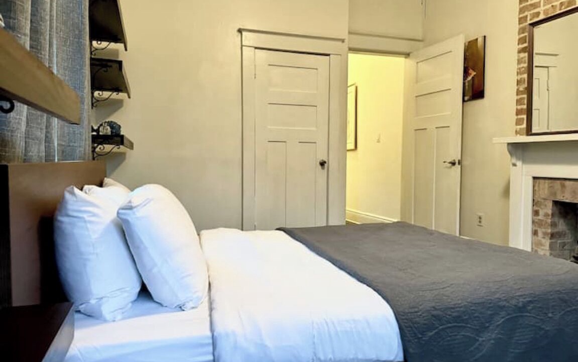 Photo of Bedroom in Mid-City
