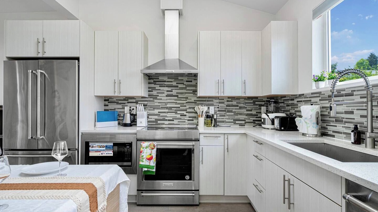 Photo of Kitchen in North Queen Anne