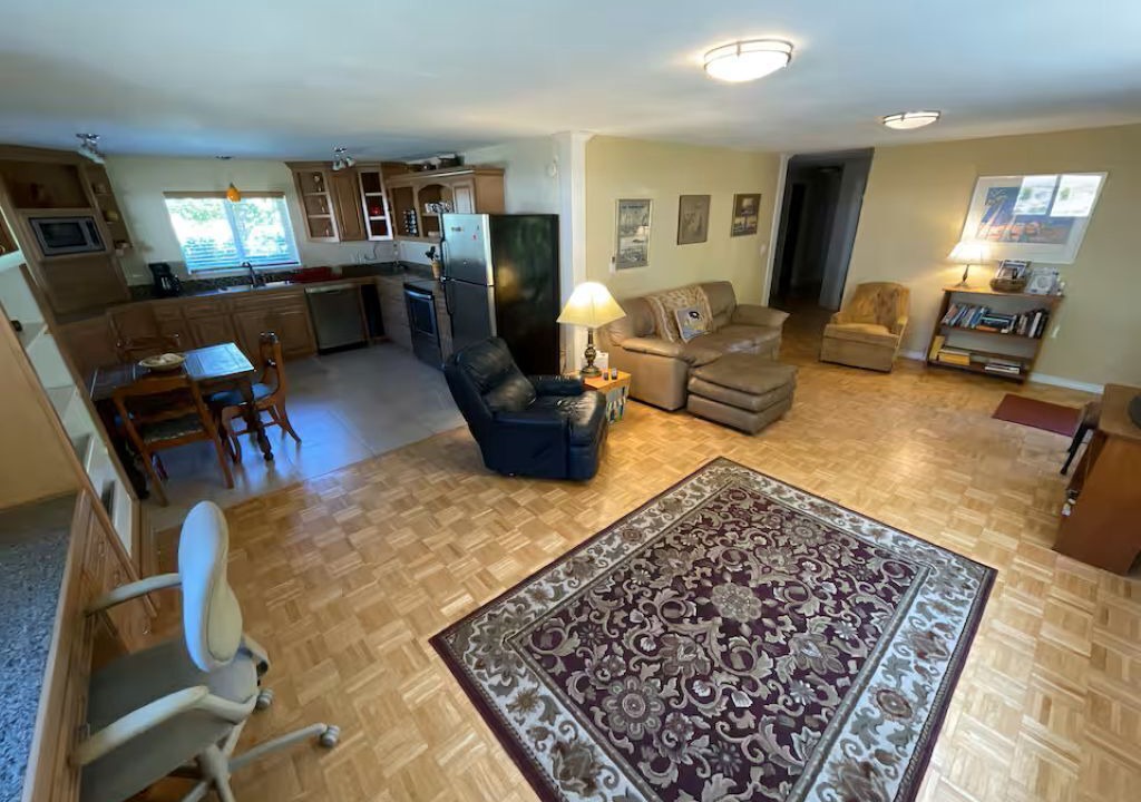 Photo of Livingroom in Port Ludlow