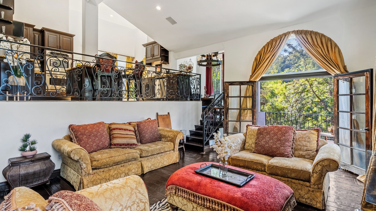 Photo of Livingroom in Los Angeles