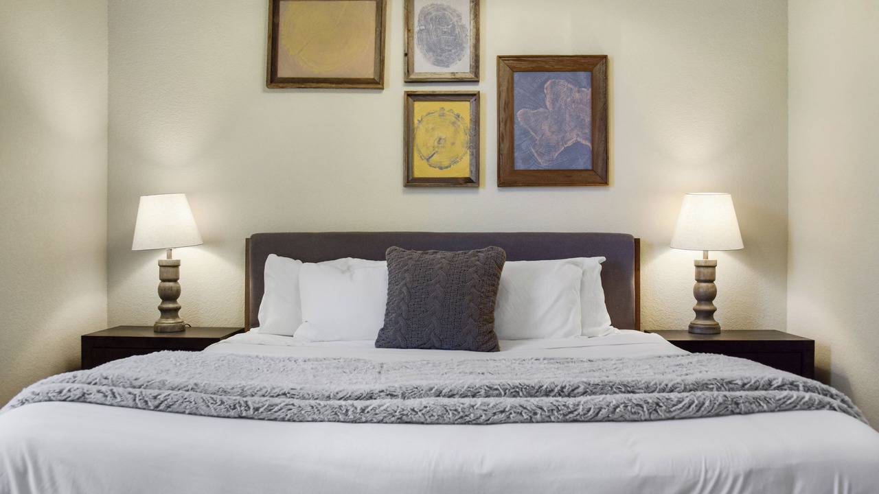 Photo of Bedroom in Old North End