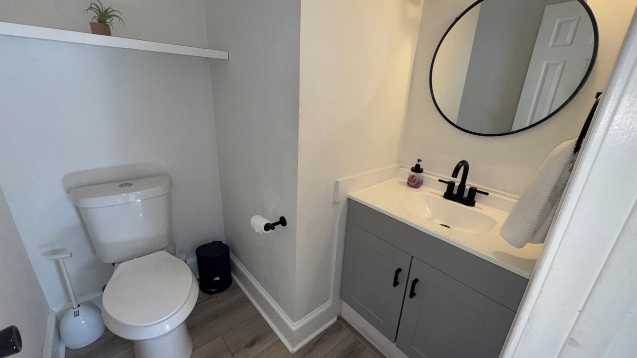 Photo of Bathroom in Myrtle Grove