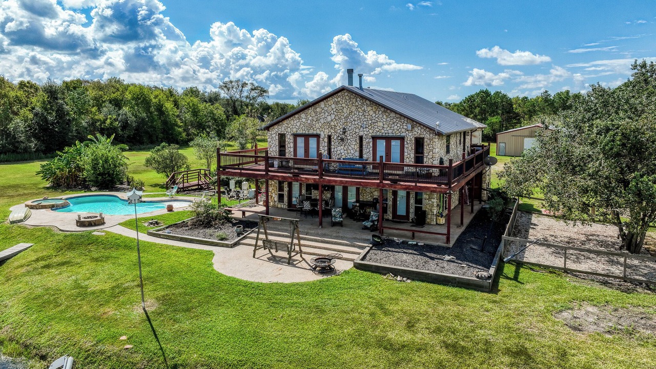 Photo of Outdoor in Dickinson