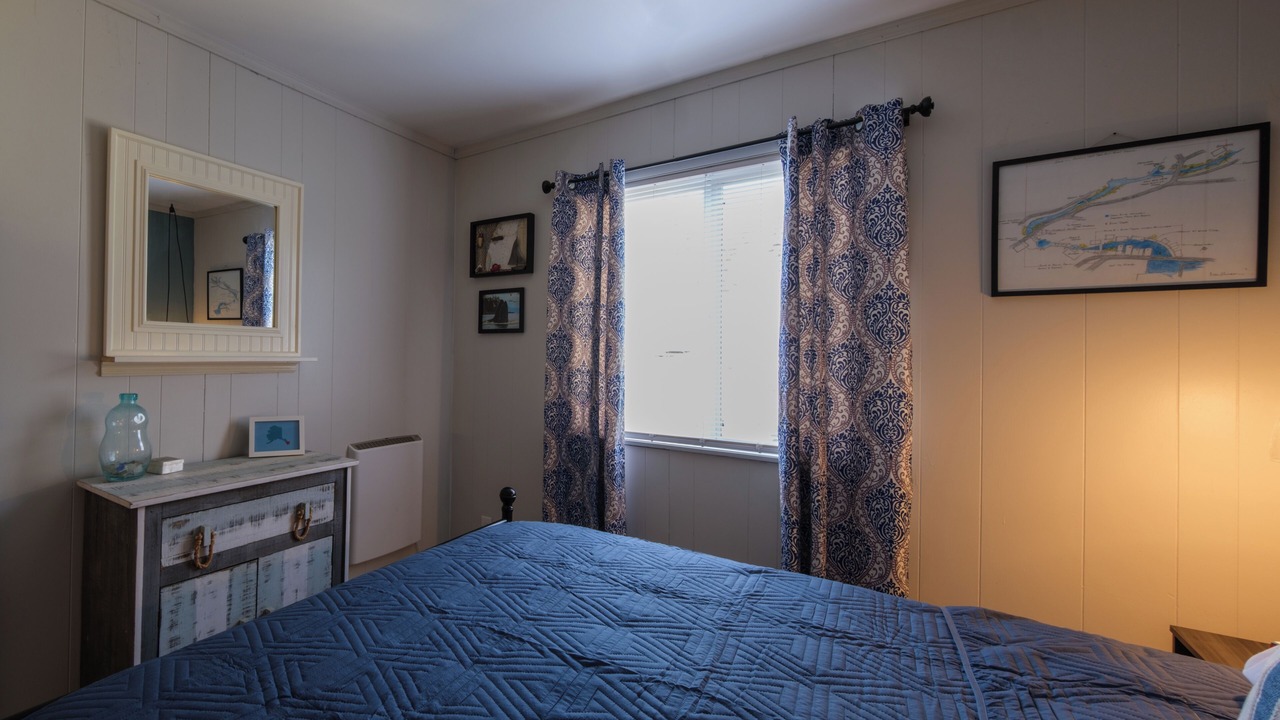 Photo of Bedroom in Ketchikan