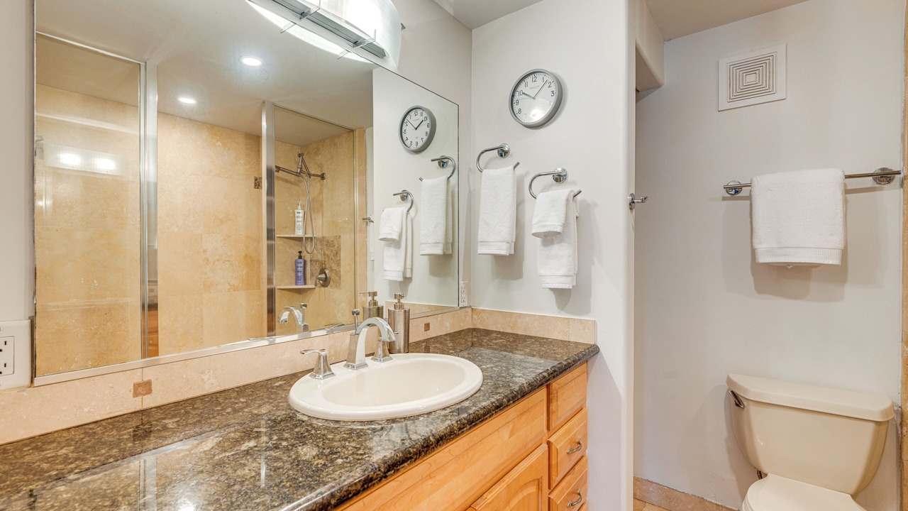 Photo of Bathroom in Kahana