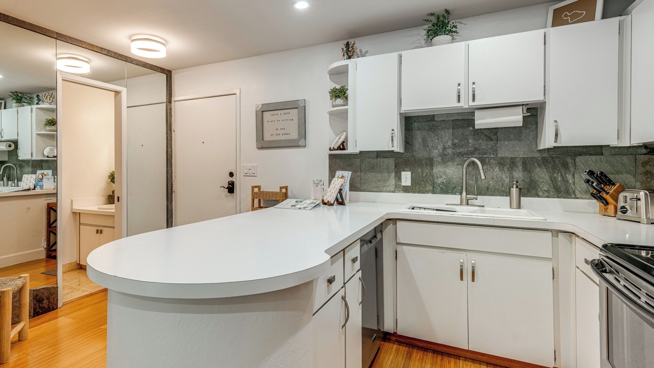 Photo of Kitchen in Kahana