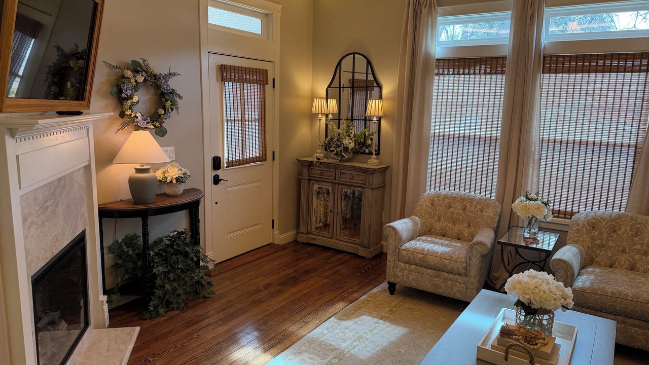 Photo of Livingroom in Canon City
