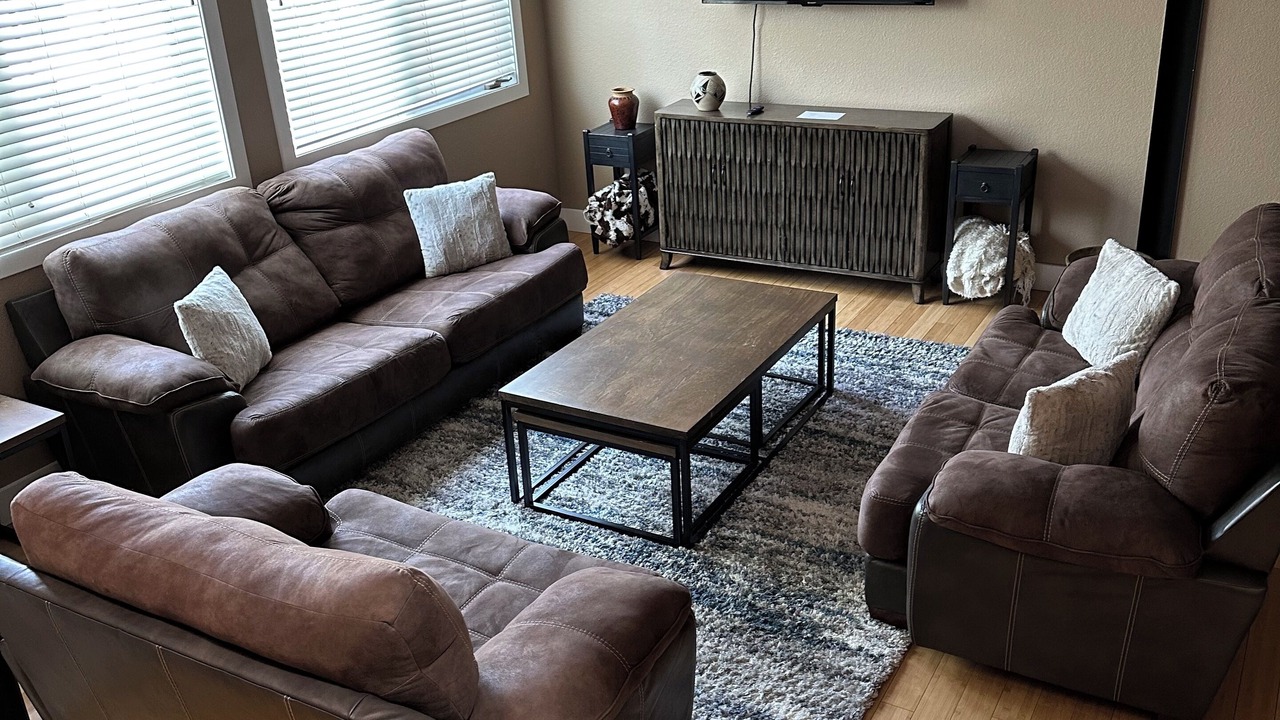 Photo of Livingroom in North Central Westminster