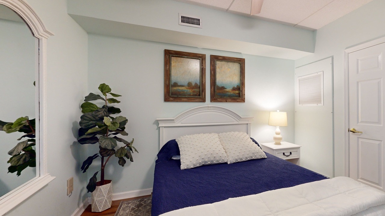 Photo of Bedroom in Wilmington Historic District