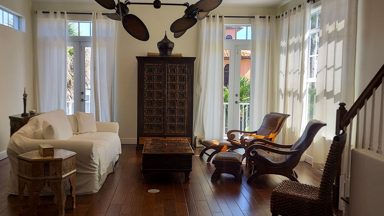 Photo of Livingroom in Juno Beach