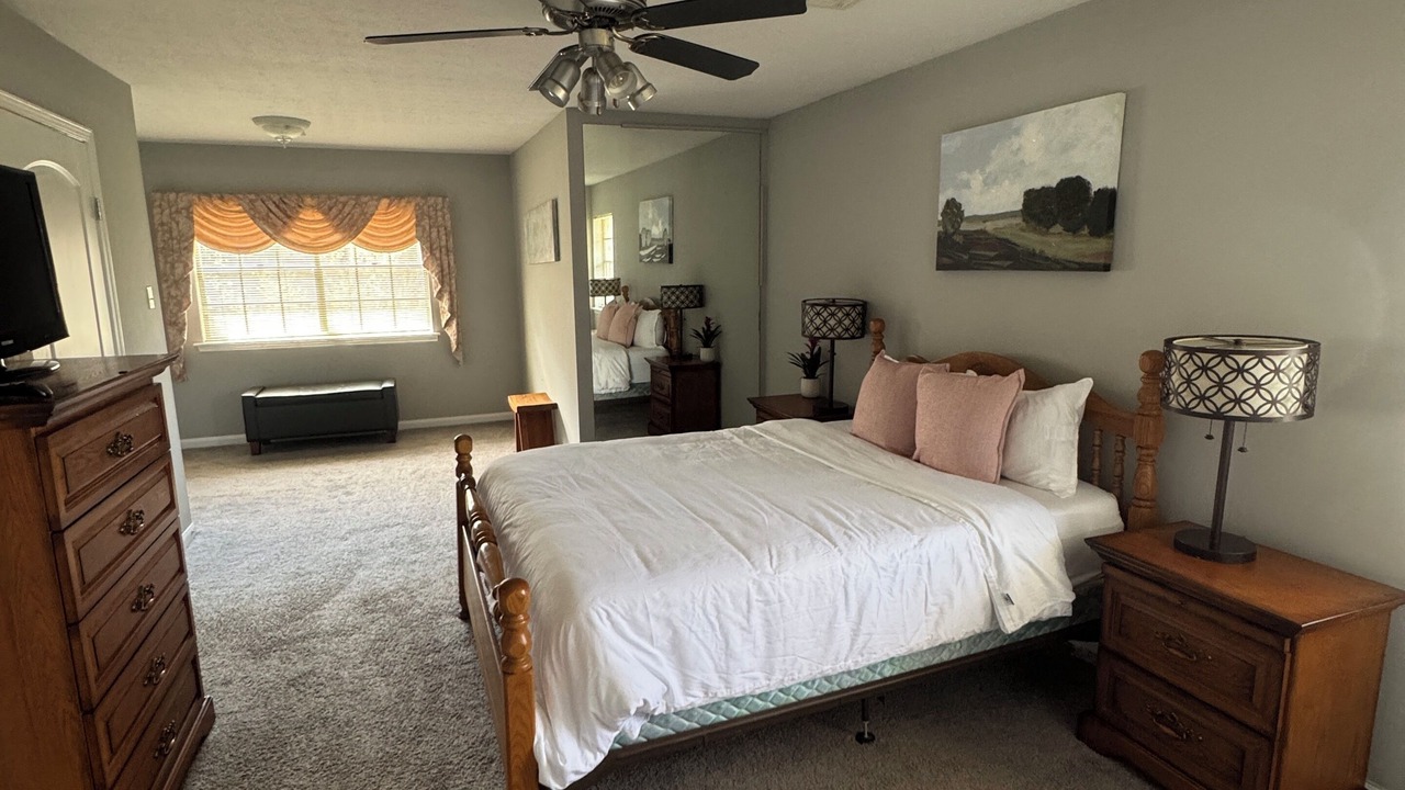 Photo of Bedroom in Kenner - Louis Armstrong International Airport