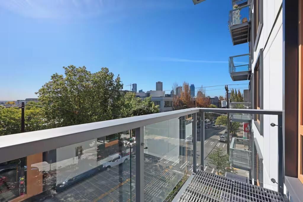 Photo of Outdoor in Broadway