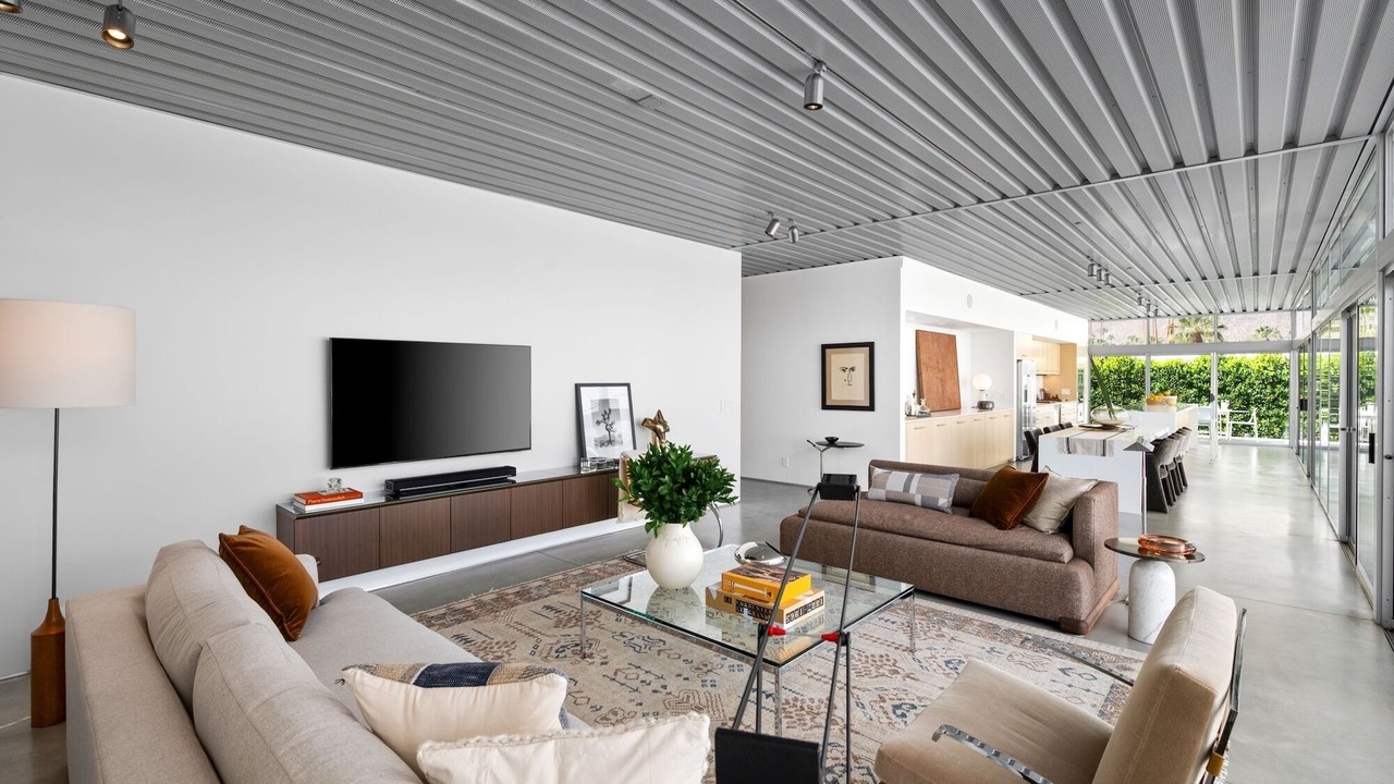 Photo of Livingroom in Deepwell Estates