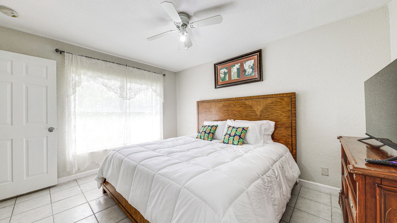 Photo of Bedroom in Lake Worth Corridor