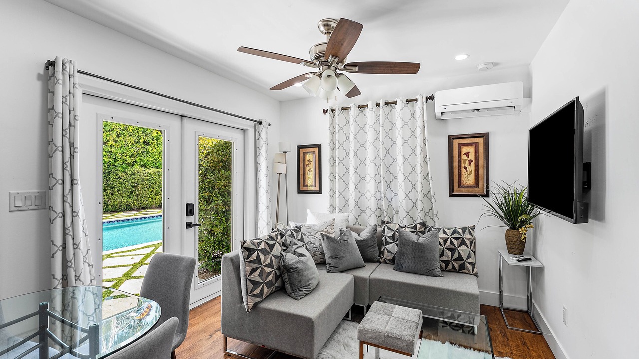 Photo of Livingroom in Palm Beach - West Palm Beach