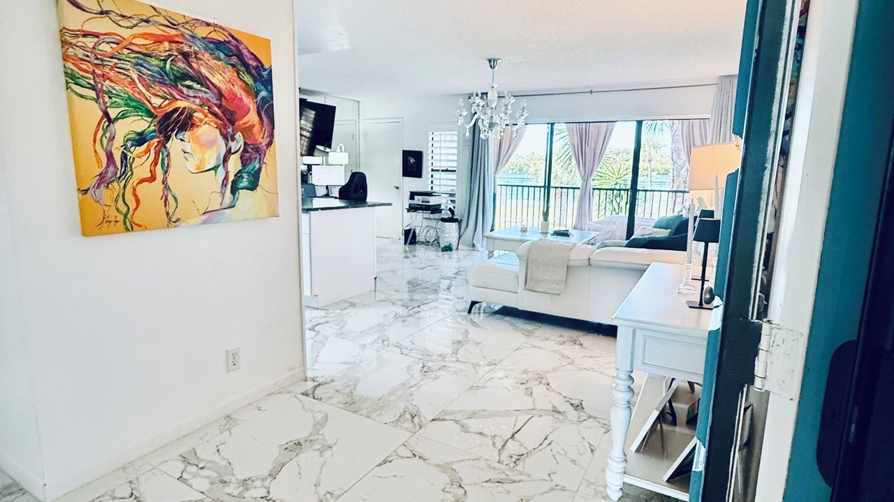 Photo of Livingroom in Bella Vista