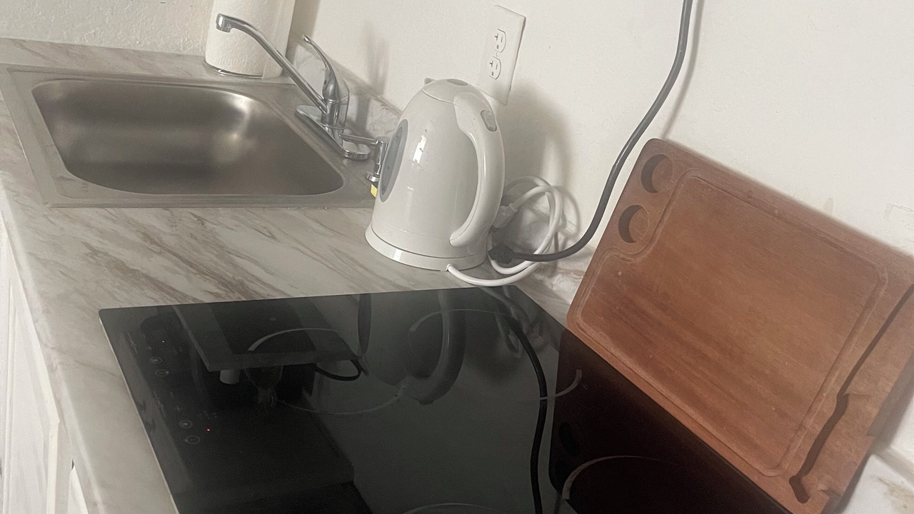 Photo of Kitchen in Lake Worth Corridor