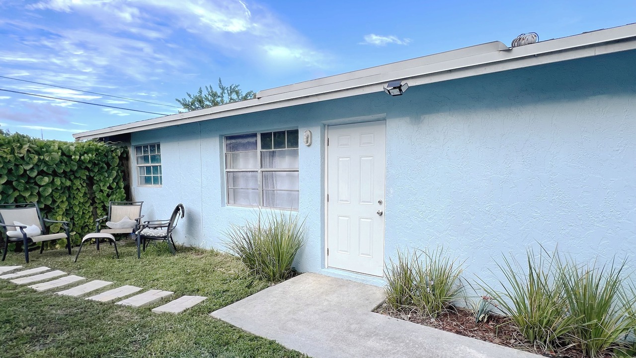 Photo of Outdoor in Lake Worth Corridor