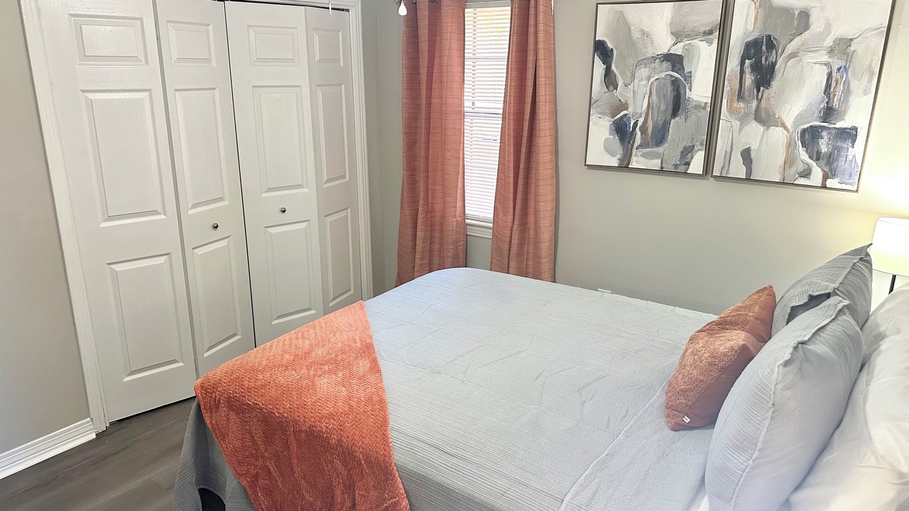 Photo of Bedroom in Tougaloo