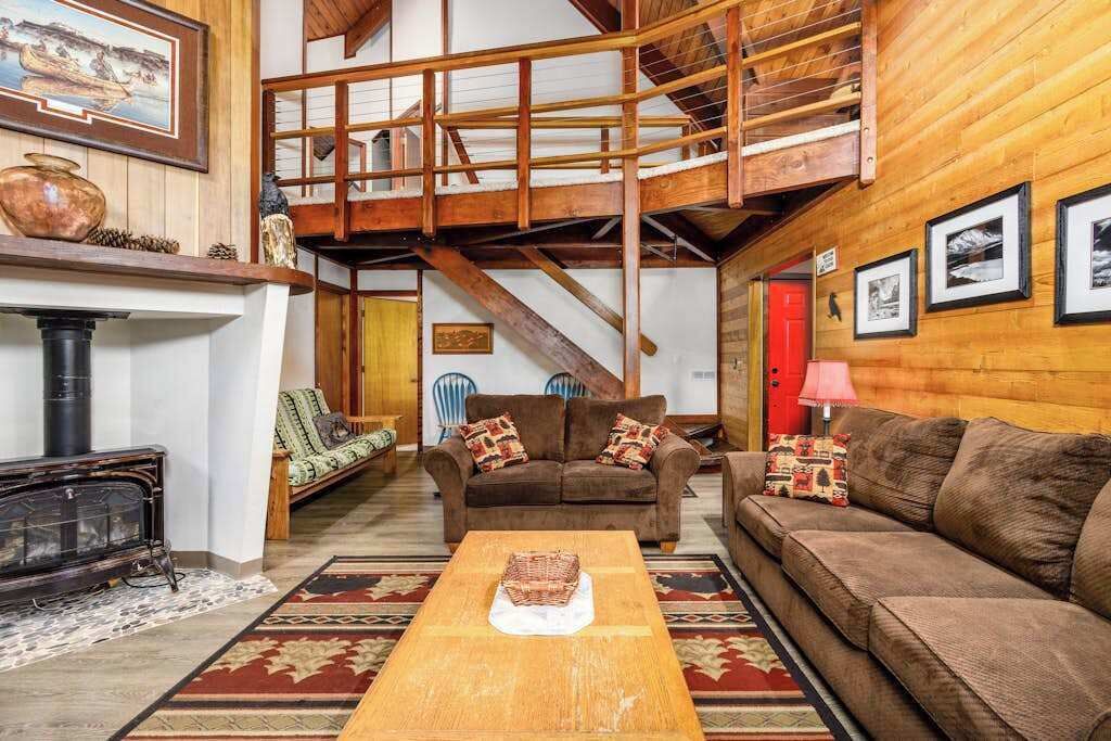 Photo of Livingroom in Alyeska