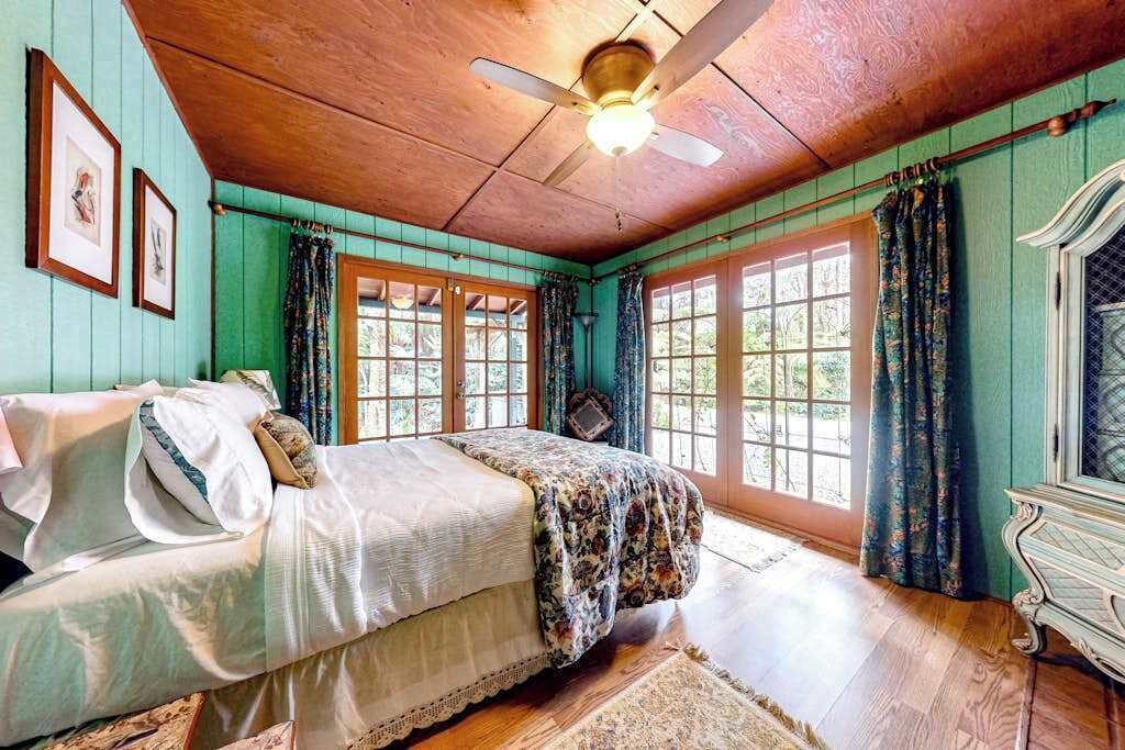 Photo of Bedroom in Volcano