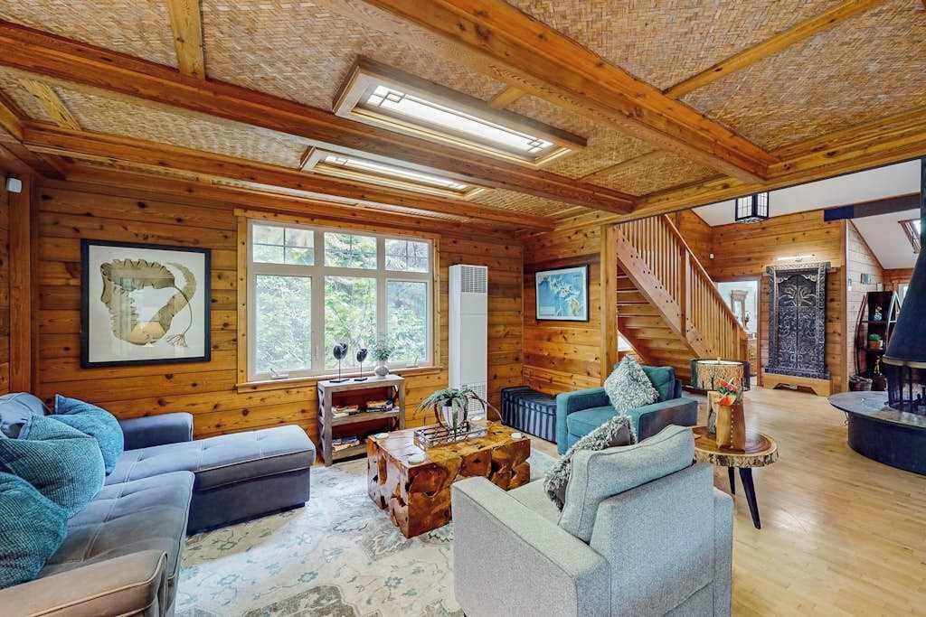 Photo of Livingroom in Volcano