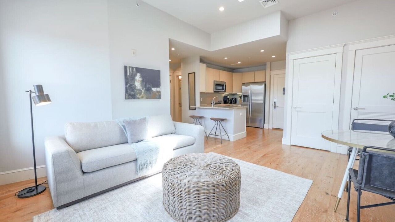 Photo of Livingroom in Back Bay