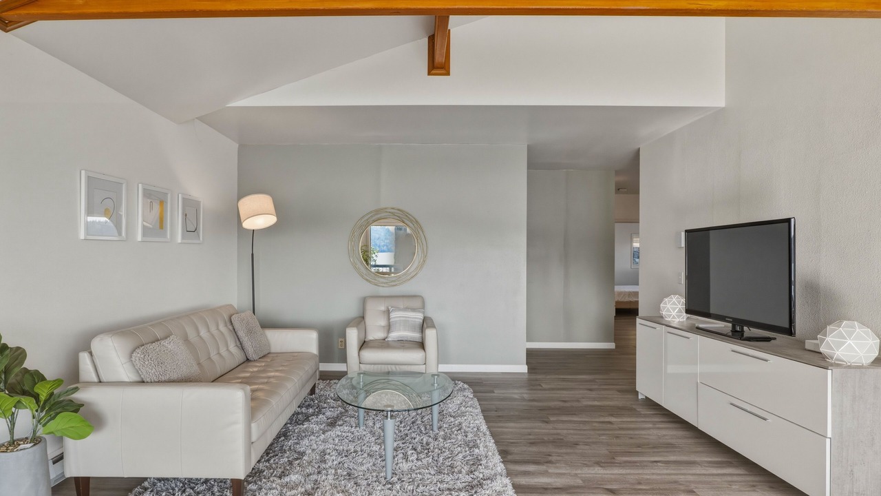 Photo of Livingroom in Adelma Beach