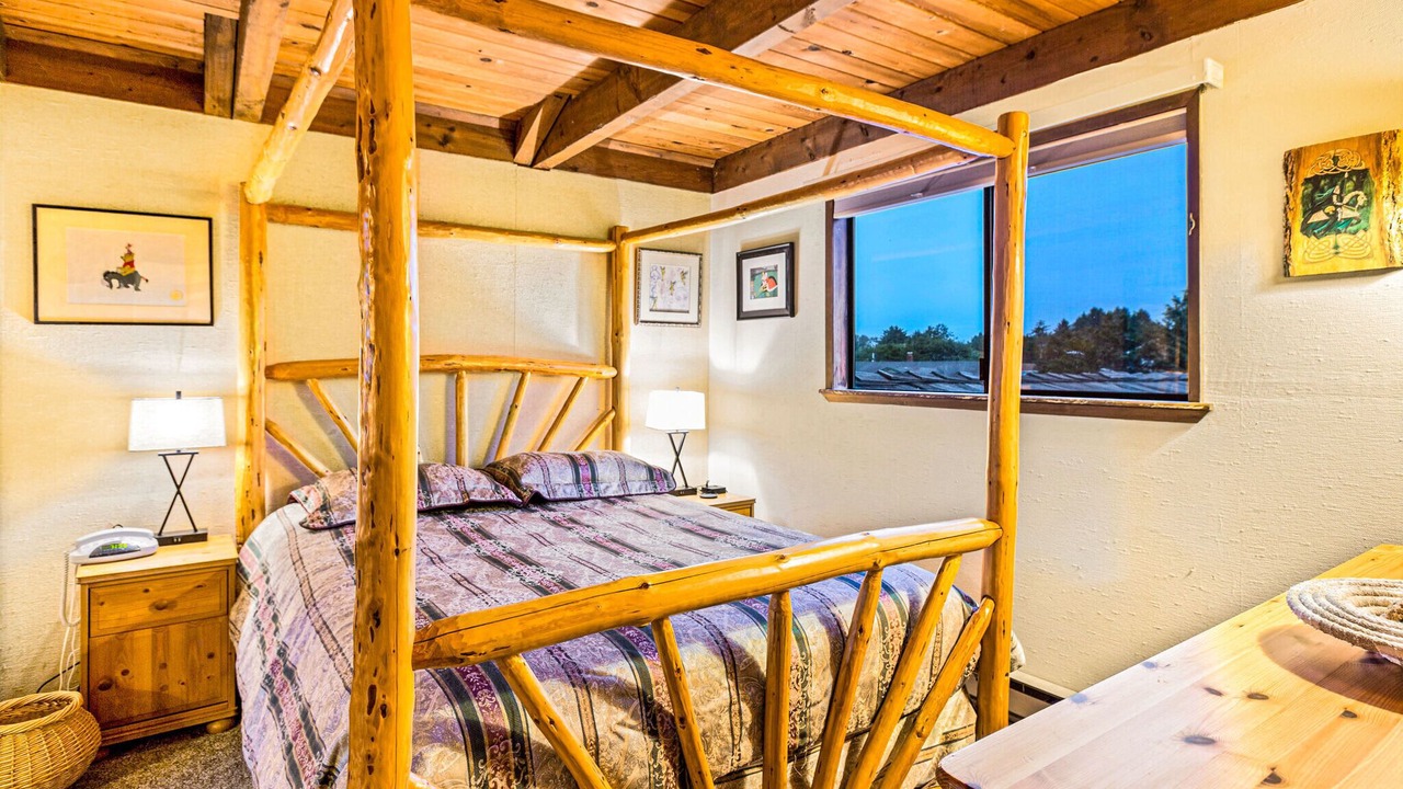 Photo of Bedroom in Copalis Beach