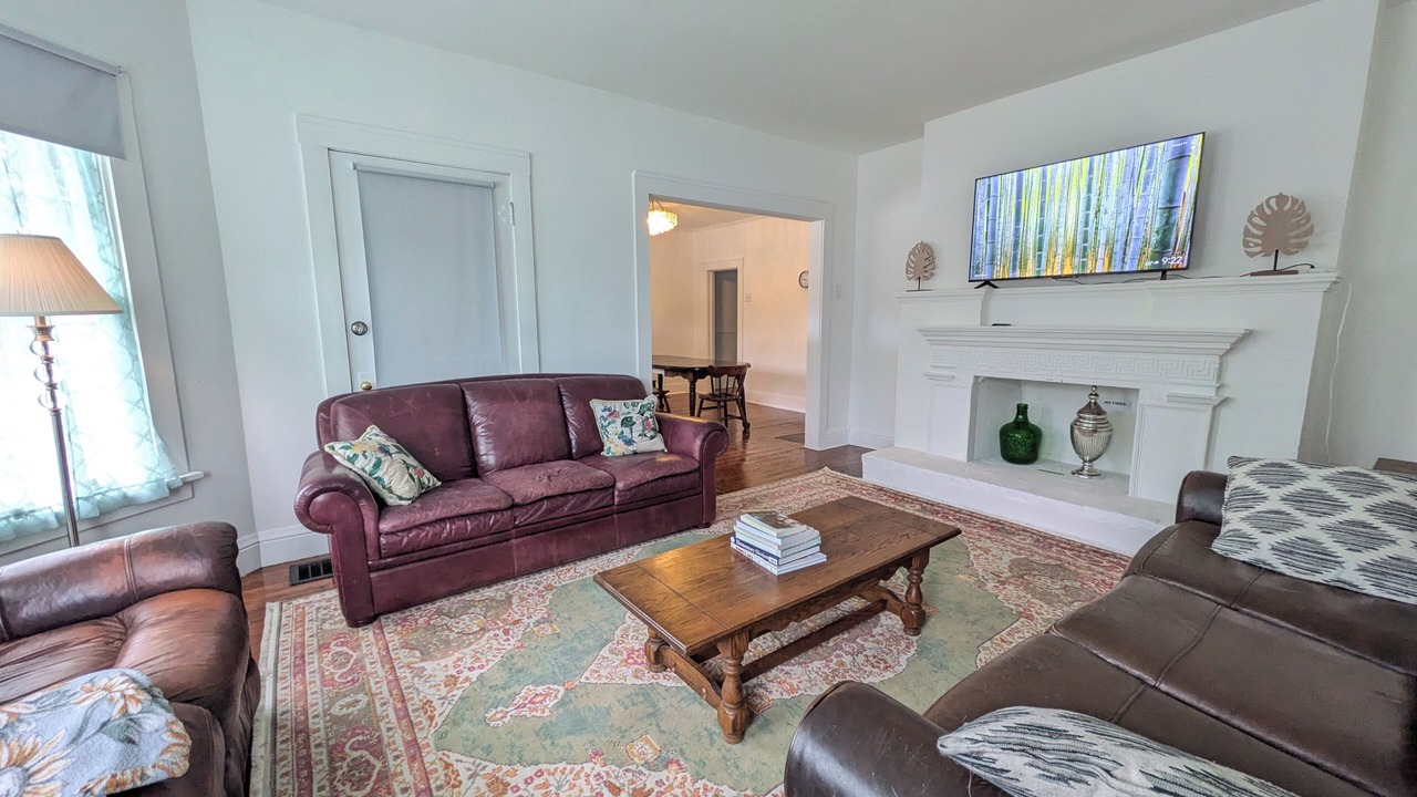 Photo of Livingroom in Corinth