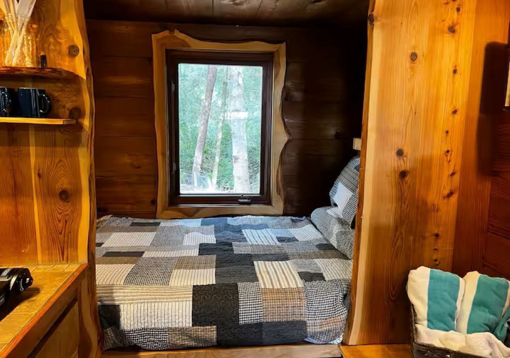 Photo of Bedroom in Clinton