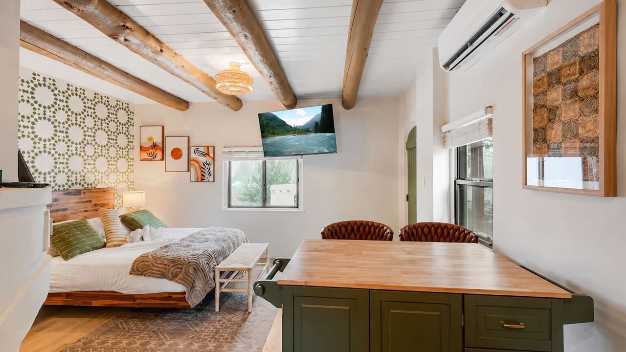 Photo of Bedroom in Manitou Springs