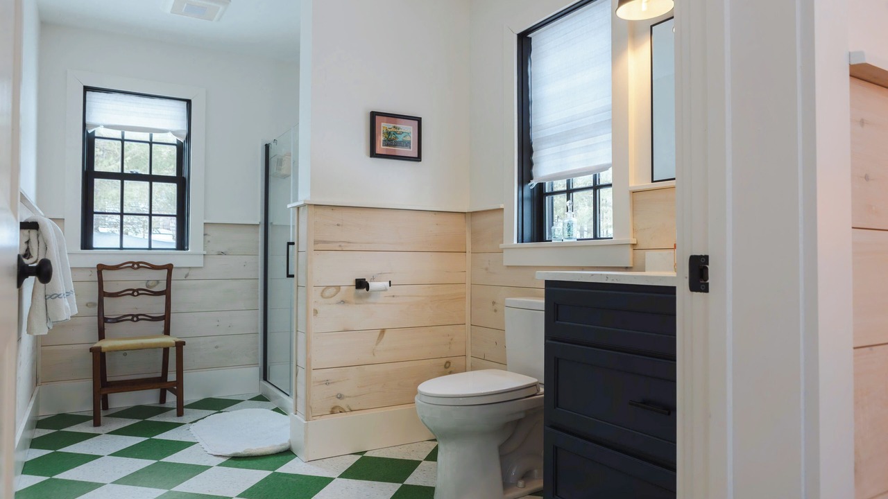 Photo of Bathroom in Arlington