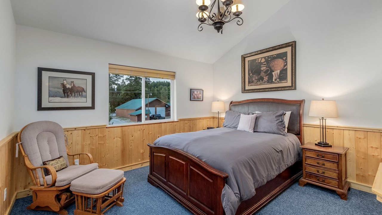 Photo of Bedroom in Plain