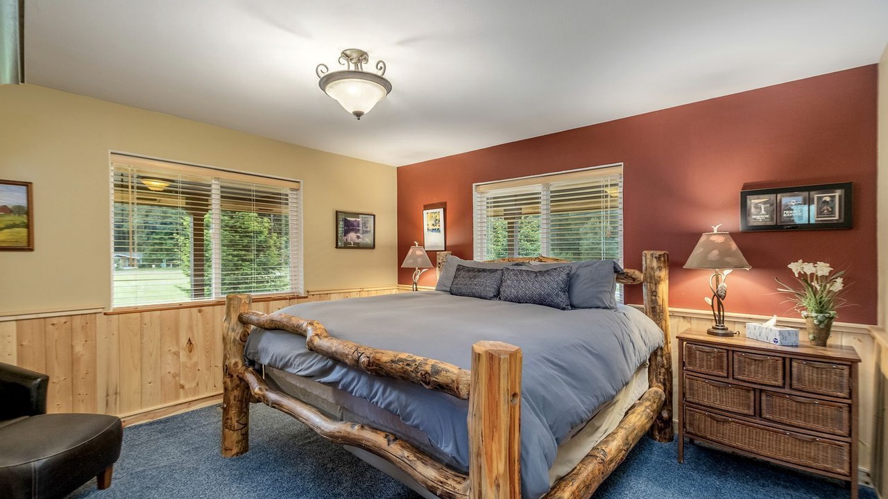 Photo of Bedroom in Plain