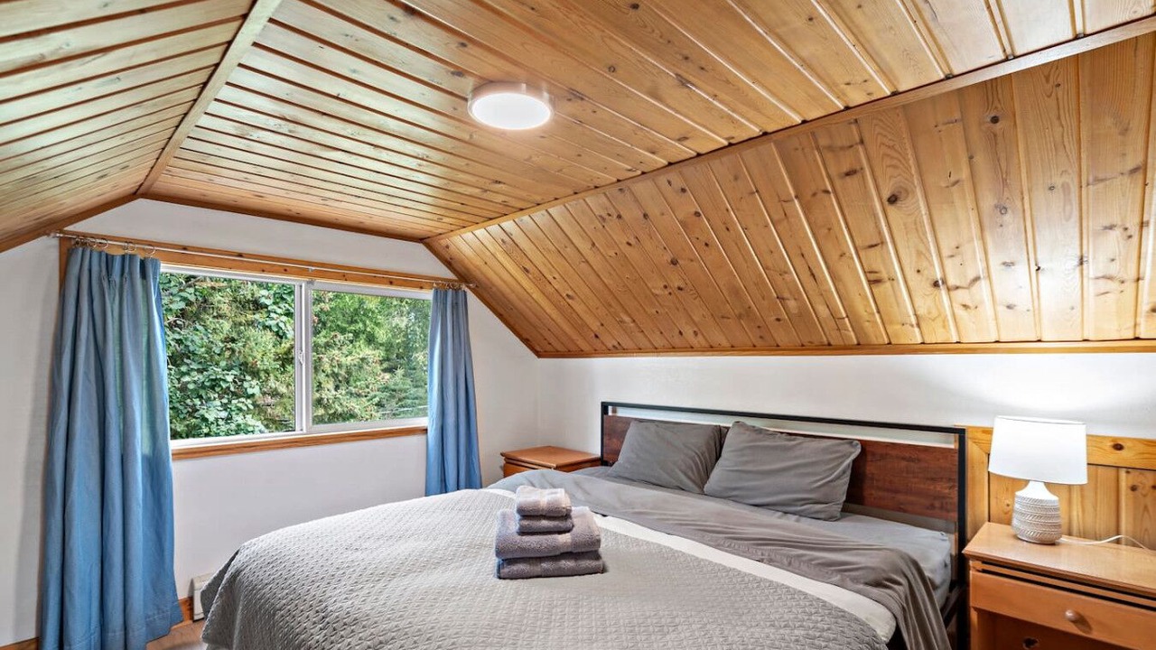 Photo of Bedroom in Spenard
