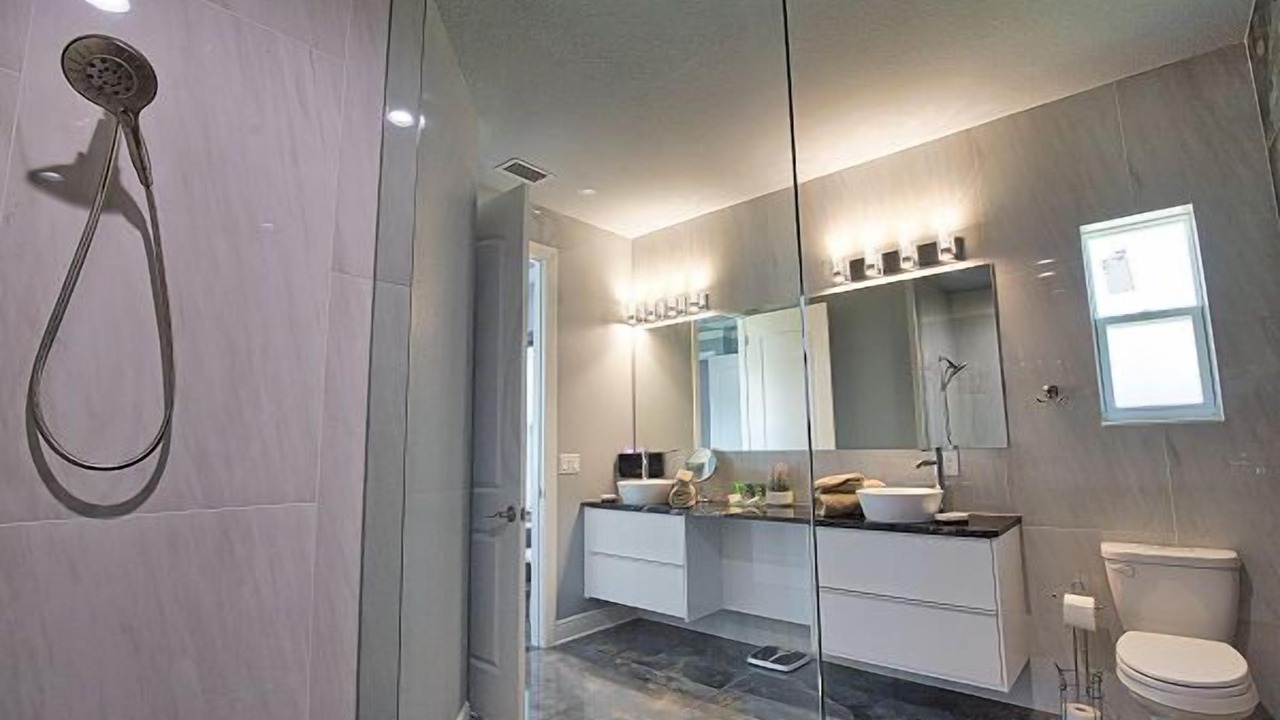 Photo of Bathroom in South Venice