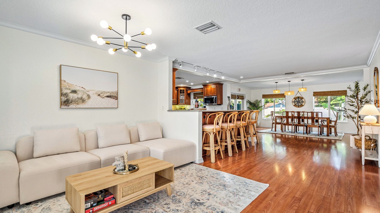 Photo of Livingroom in Lake Clarke Shores