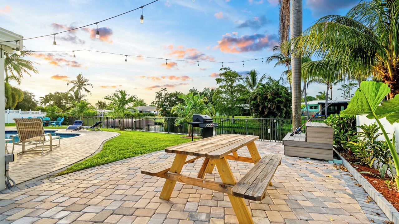 Photo of Outdoor in Lake Clarke Shores