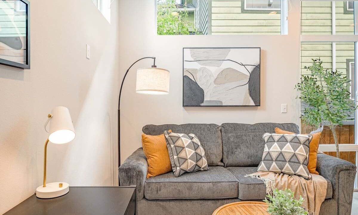 Photo of Livingroom in Squire Park