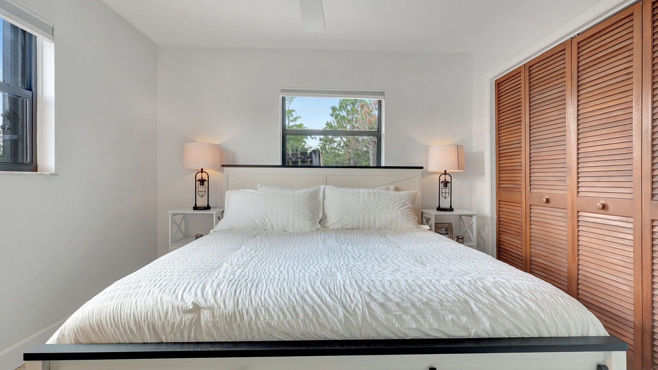 Photo of Bedroom in Lake Worth