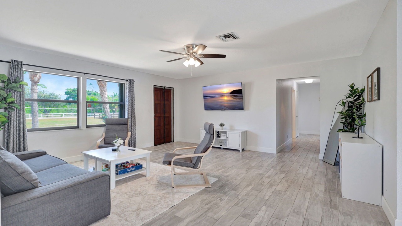 Photo of Livingroom in Lake Worth