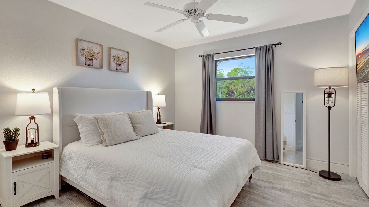 Photo of Bedroom in Lake Worth
