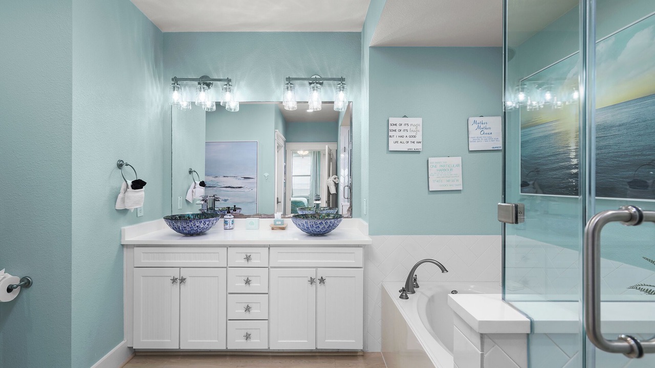 Photo of Bathroom in Red Fish Cove