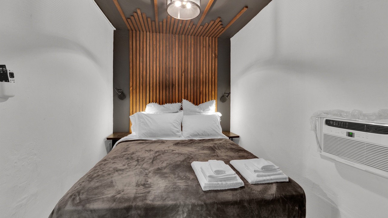 Photo of Bedroom in Pinewood Park