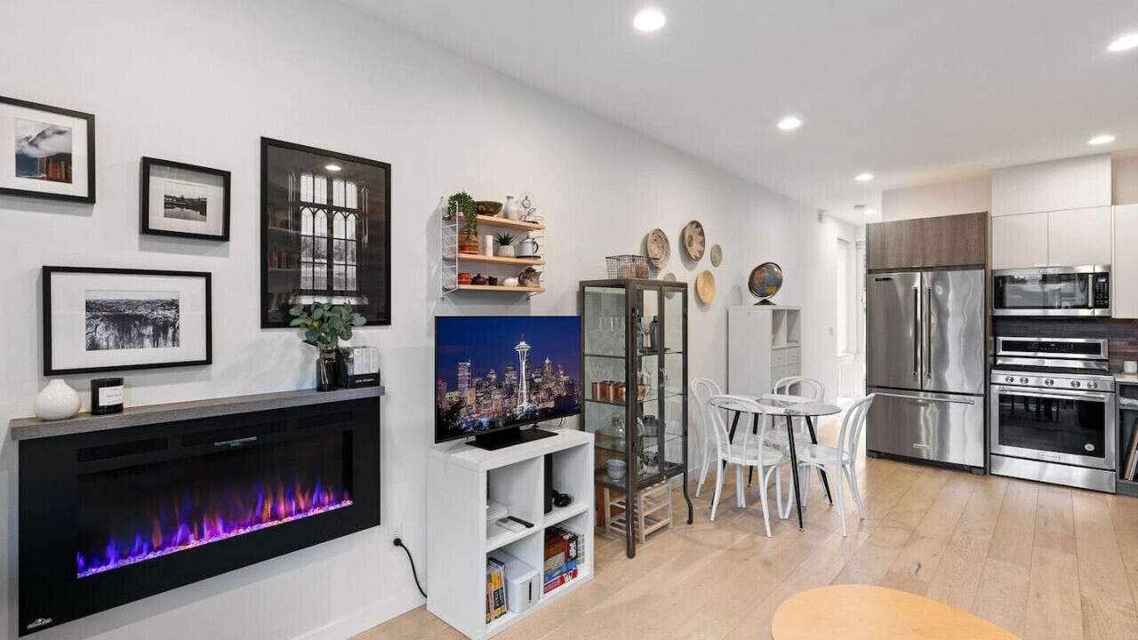 Photo of Bedroom in University District